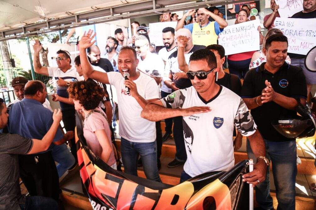 Vereador acusa Energisa de promover evento em bairro para 'esvaziar' protesto organizado por ele