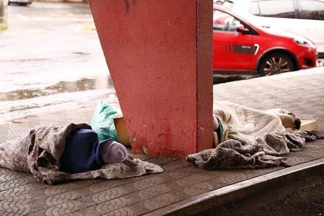Em noite mais fria do ano, 20 moradores em situação de rua são acolhidos em Campo Grande