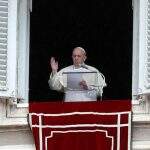 Durante benção, Papa faz críticas a conflito entre Rússia e Ucrânia