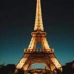 A Torre Eiffel fez 133 anos