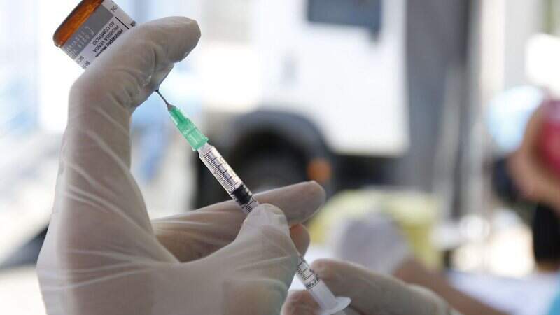 Brasil tem 75,03% da população vacinada com duas doses ou aplicação única