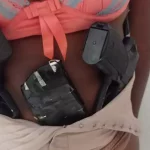 Grávida de 3 meses, mulher presa em MS levava armas para traficante morto em confronto com a polícia
