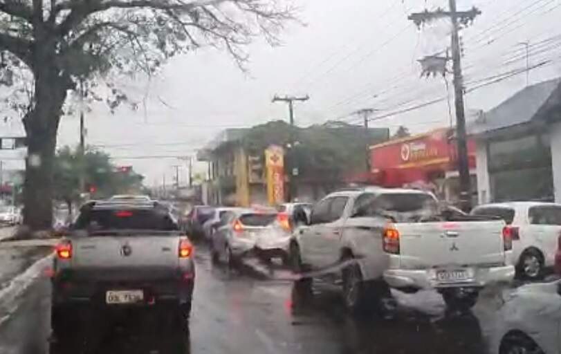 VÍDEO: frente fria chega pelo Sul do Estado e já provoca chuva e trovoadas