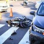 ‘Achei que dava tempo de passar’, diz motociclista em acidente com Corolla em Campo Grande
