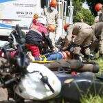 Motociclista fica em estado grave ao colidir na lateral de ônibus na Vila Nasser