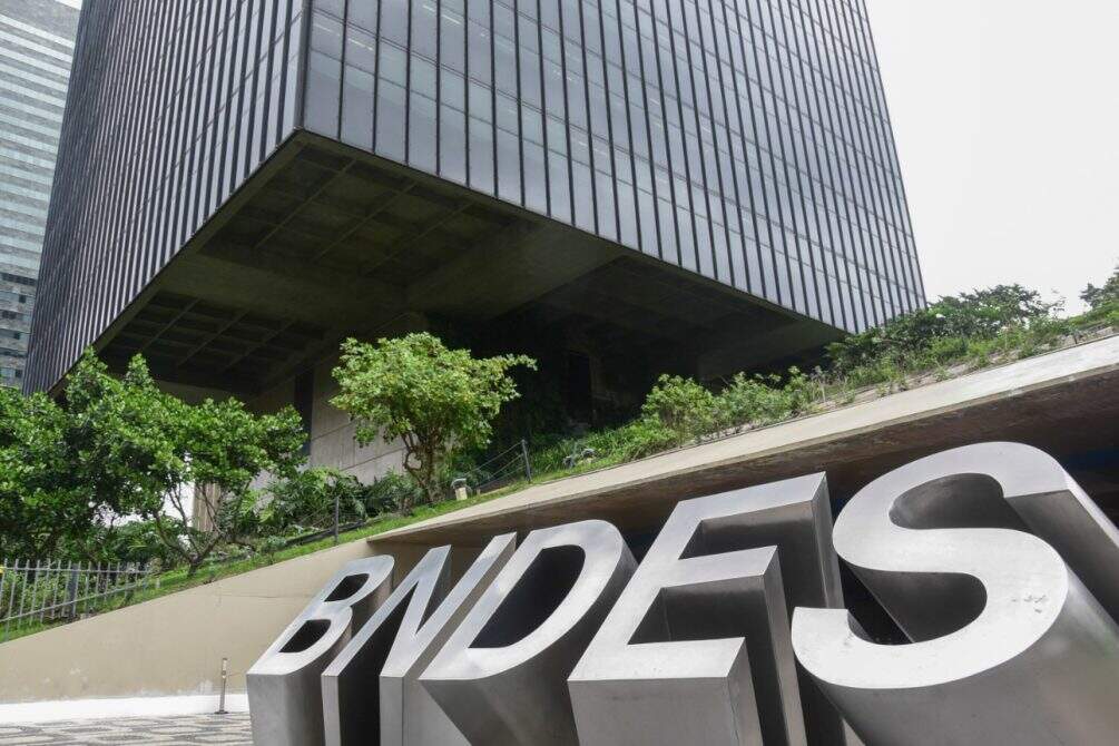 BNDES apoia formação continuada de professores da rede pública