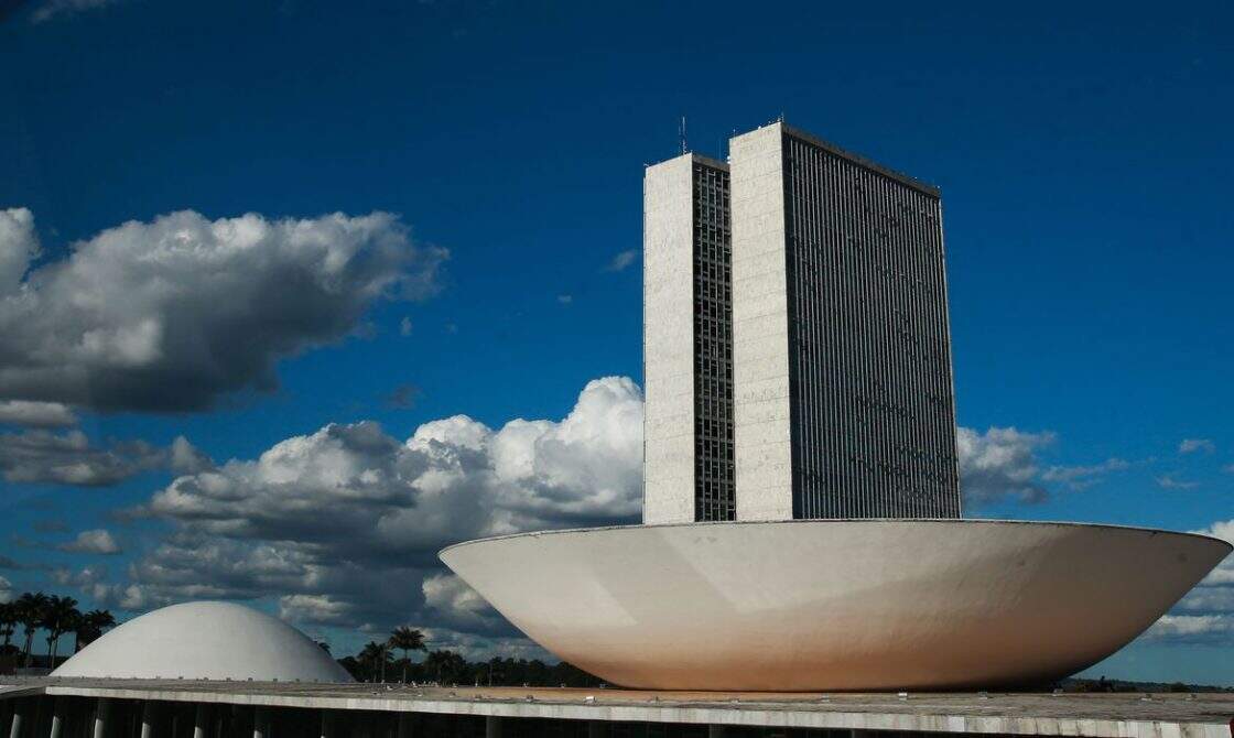 Câmara aprova PL que amplia medidas protetivas para crianças