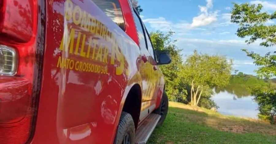 Bombeiros fazem buscas pelo idoso