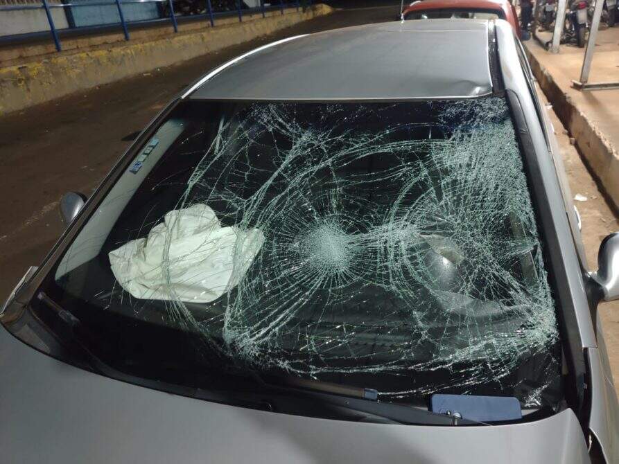 Motorista que atropelou e arrastou policial em Campo Grande diz que 'nem viu' no que bateu