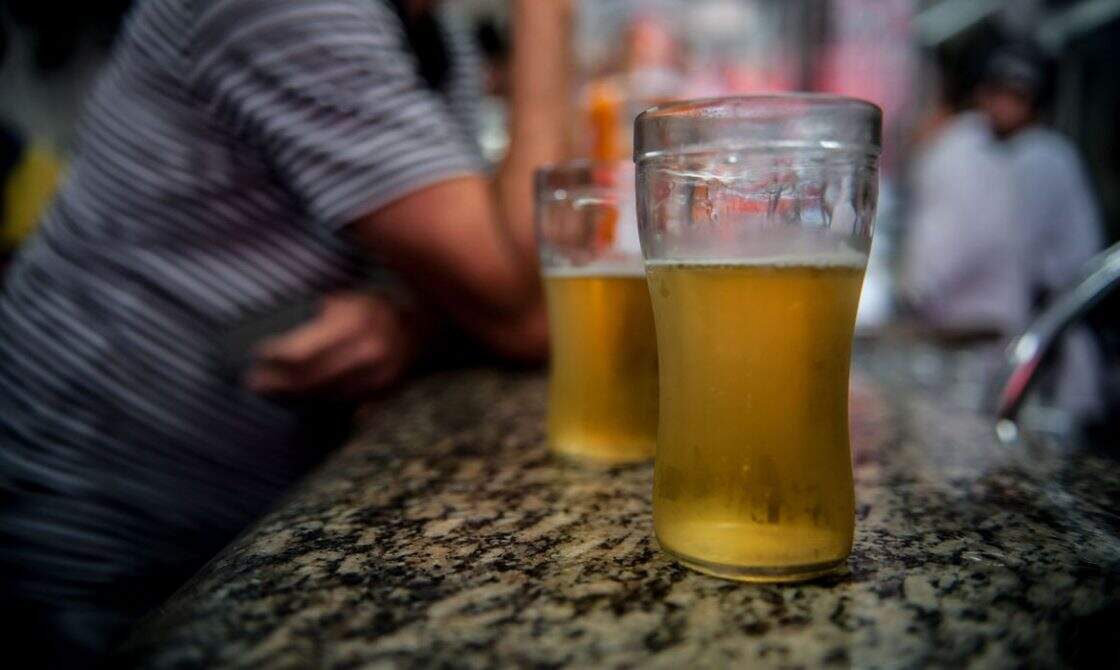 Apesar da inflação, consumo de cerveja aumenta em todo Brasil