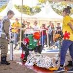 Equipes participam de competição de salvamento com capotamento em Campo Grande