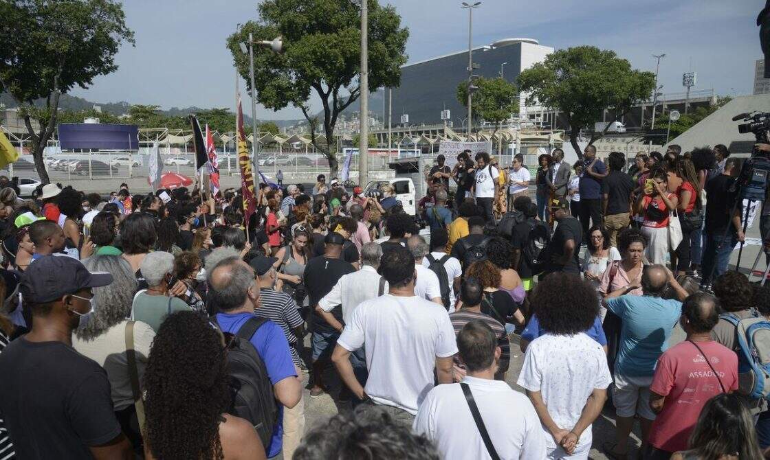 No Rio de Janeiro, manifestantes pedem justiça para homem morto por PRFs em Sergipe