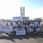 Enfermeiros de MS acompanham votação sobre o piso salarial da categoria em Brasília