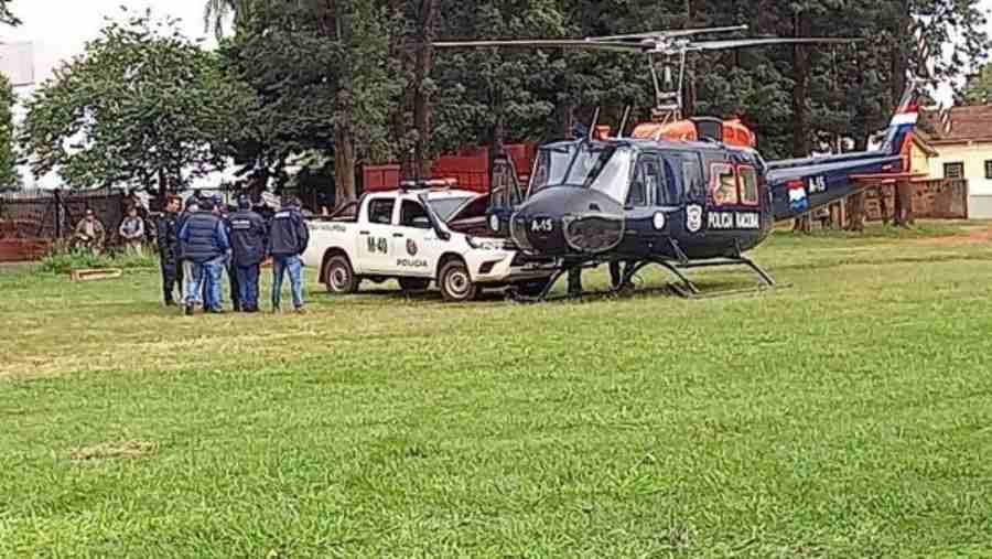 Viatura da polícia fazendo ‘chupeta’ em helicóptero na fronteira viraliza nas redes sociais