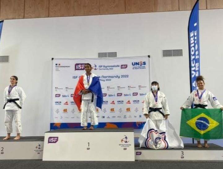 maju medalha - Última judoca de MS a subir no tatame, Maju conquista medalha de bronze na França