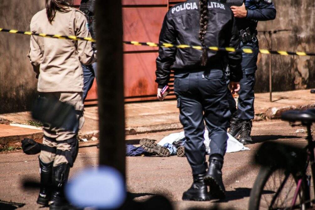 Rapaz morto com seis tiros no 'Hortência', tinha três passagens pela polícia ainda adolescente