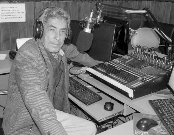 Natal de Barros começou carreira nas rádios na década de 80