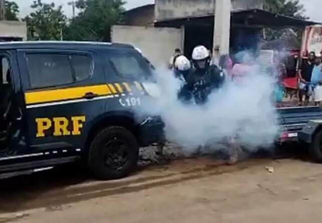PRF afasta agentes envolvidos após morte em 'câmara de gás' no Sergipe