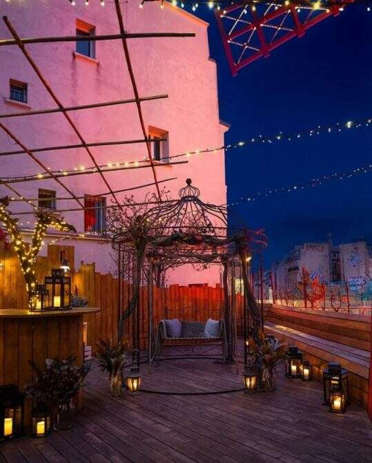 received 385822126887543 - Moinho do Moulin Rouge tem quarto secreto disponível no Airbnb