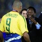 Pelé comemora 9 milhões de seguidores e celebra com foto de Ronaldo Fenômeno