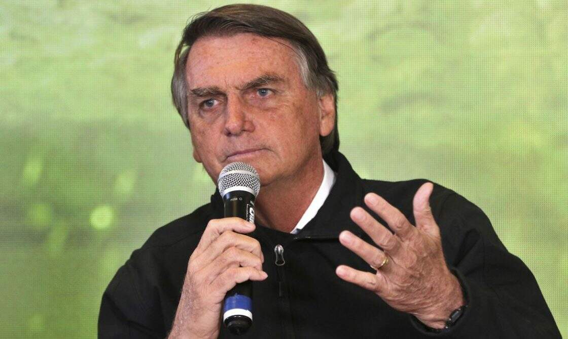 Bolsonaro anuncia negociações com outros países para importação de combustíveis
