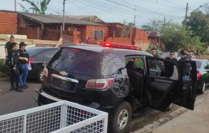 Policiais cumprem mandando de prisão contra associação criminosa que roubava carros