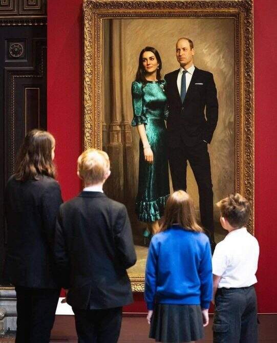 73B211D2 6AE3 4E3A BFB6 1898AE7EA46E - Príncipe William e Kate Middleton ganham retrato oficial conjunto 