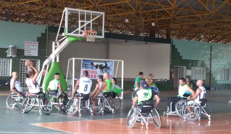 basquete em cadeira de rodas