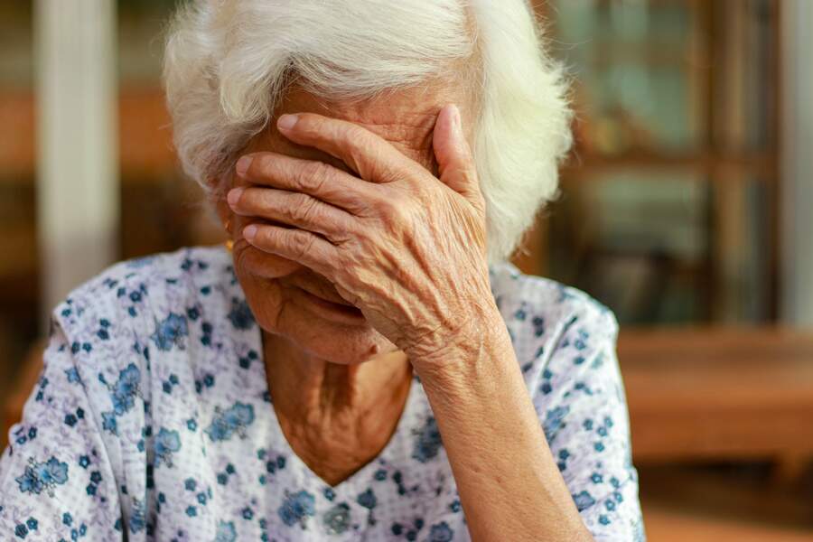 Junho violeta traz um alerta sobre maus tratos contra idosos