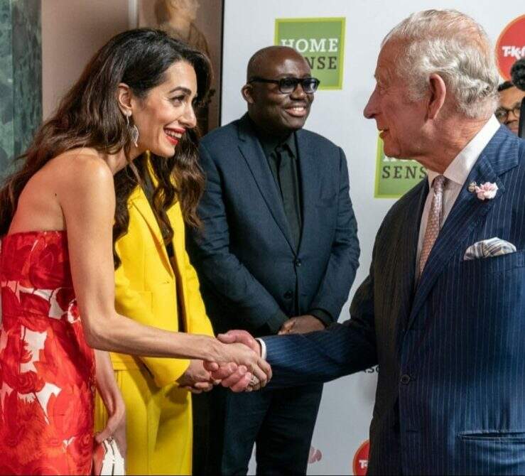 IMG 20220528 WA0341 - Amal Clooney acompanhada pela mãe em evento da realeza britânica