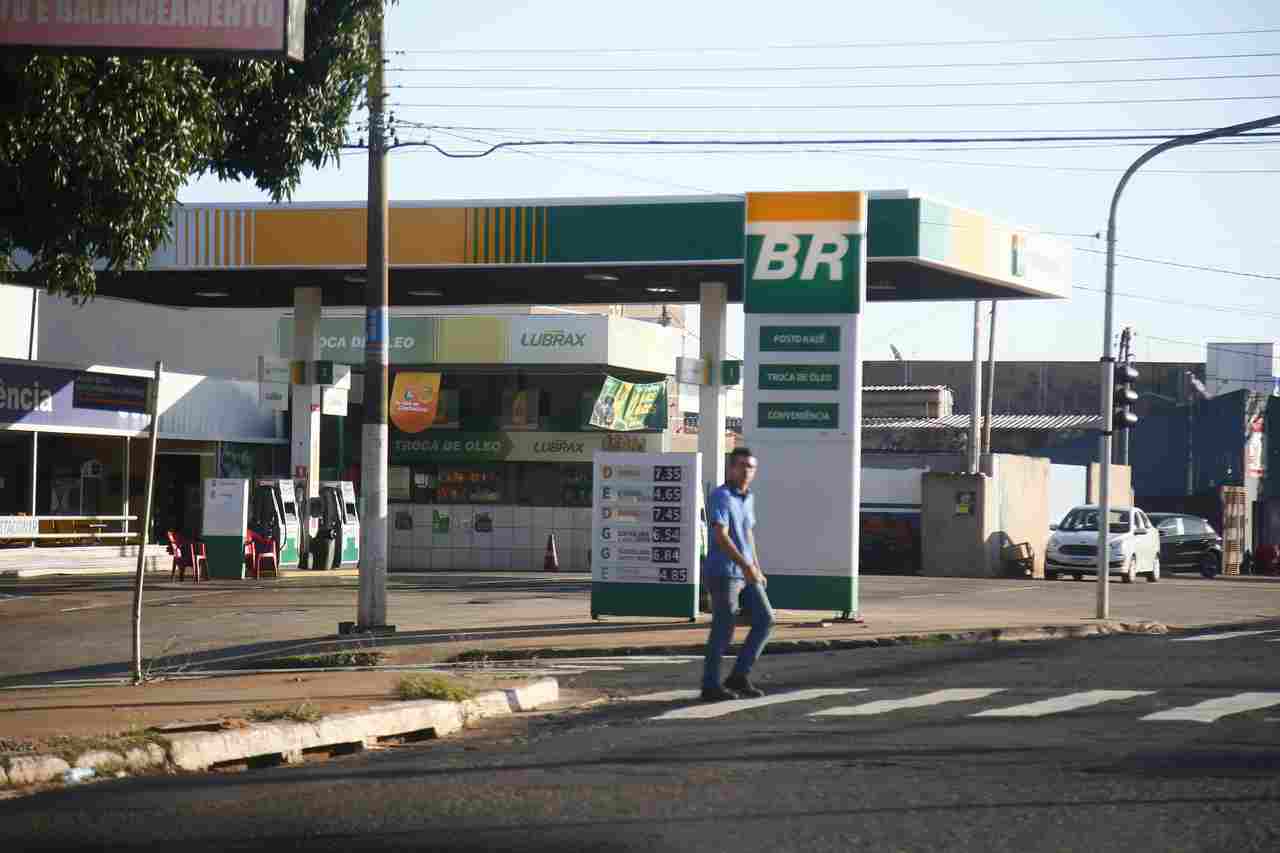 Após queda no preço, gasolina pode ser encontrada a partir de R$ 6,29 em Campo Grande