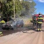 Veículo, que ainda nem tinha sido quitado, pega fogo e assusta família no Parque dos Poderes