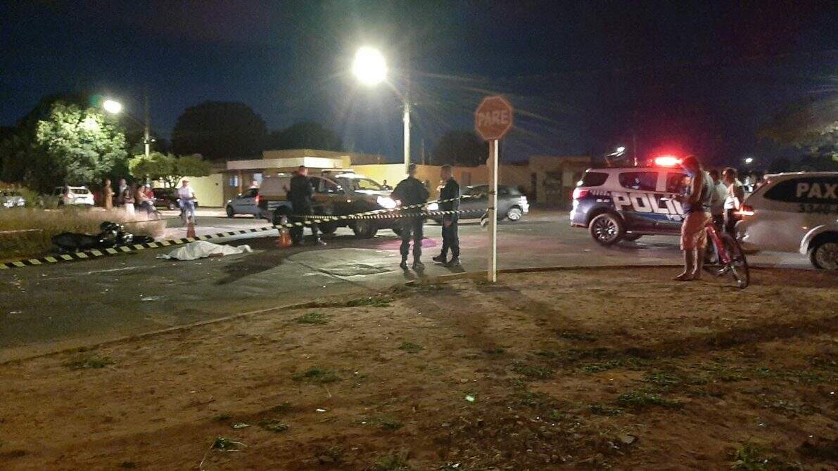 Motorista bate em moto, mata mulher no Aero Rancho e foge do local