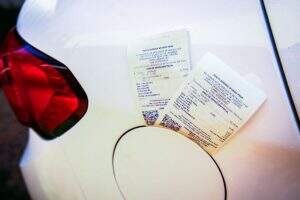 MSNotas fiscais com ICMS de 30% da gasolina e 20% do etanol em MS. Foto: Henrique Arakaki