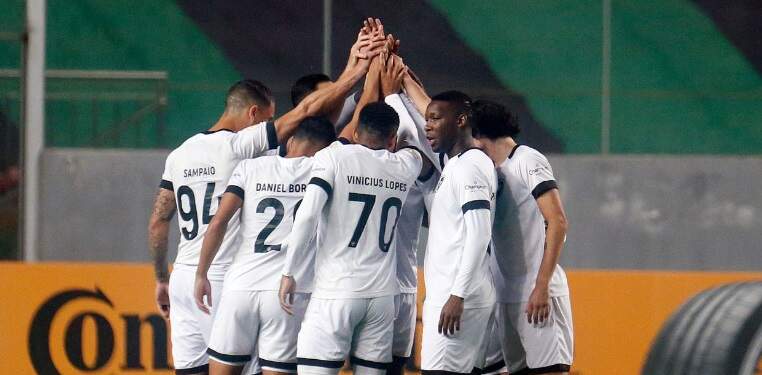 Botafogo leva 3 a 0 do América-MG e se complica nas oitavas da Copa do Brasil