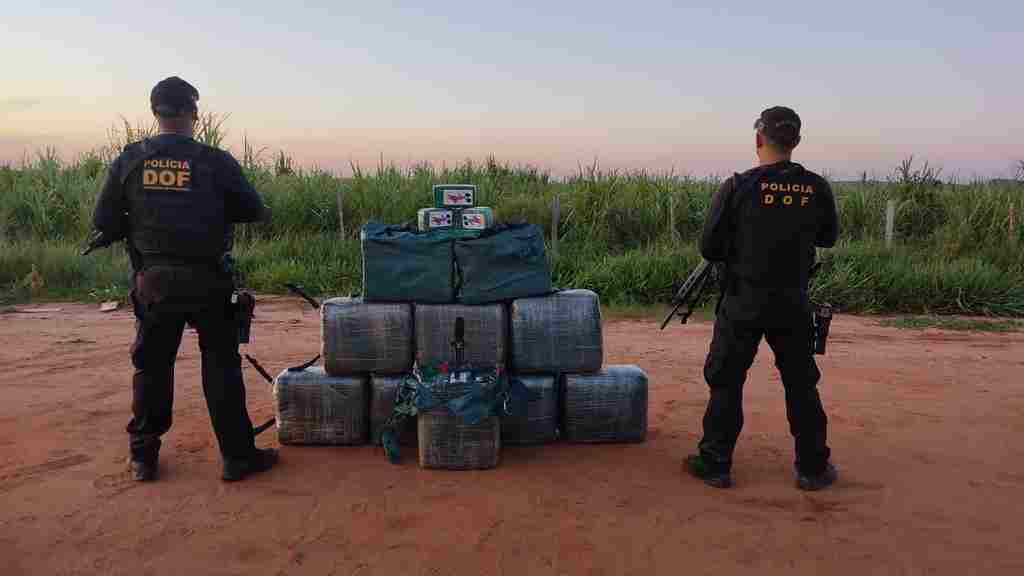 Em 10 minutos, traficantes descarregavam cargas milionárias de cocaína de aviões em fazenda de MS