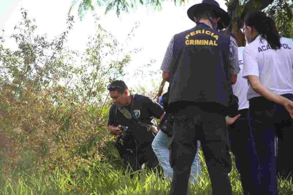corpo 1 - Polícia leva um para delegacia após corpo ser encontrado amarrado em Campo Grande