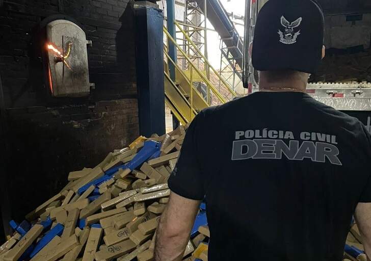 Polícia incinera mais de 7 toneladas de drogas em Campo Grande
