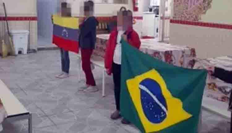 Diretora de escola em SC é hostilizada após tocar hino da Venezuela para acolher imigrantes