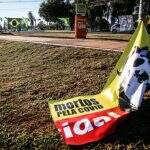 Faixa de protesto contra Bolsonaro dura pouco e é cortada minutos após ser instalada