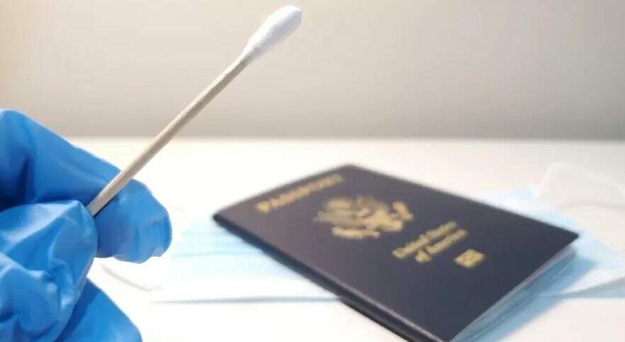 EUA deixarão de exigir teste de Covid para passageiros que chegam ao país de avião