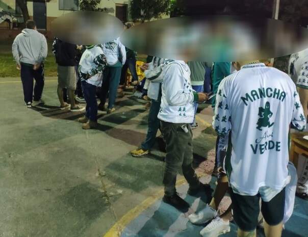 Torcedores do Palmeiras são detidos antes de partida contra o Cerro Porteño no Paraguai