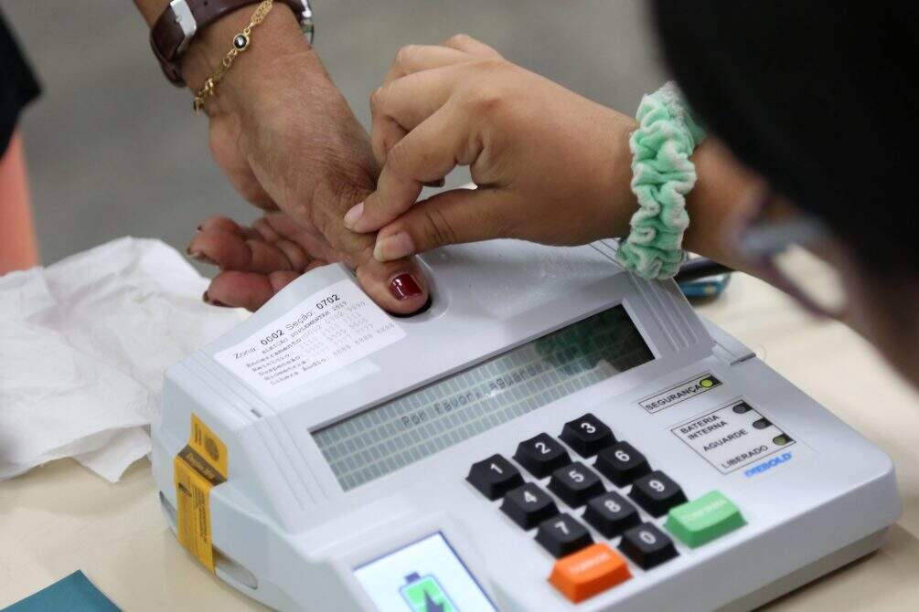 mesários, biometria, eleições, votação, urna