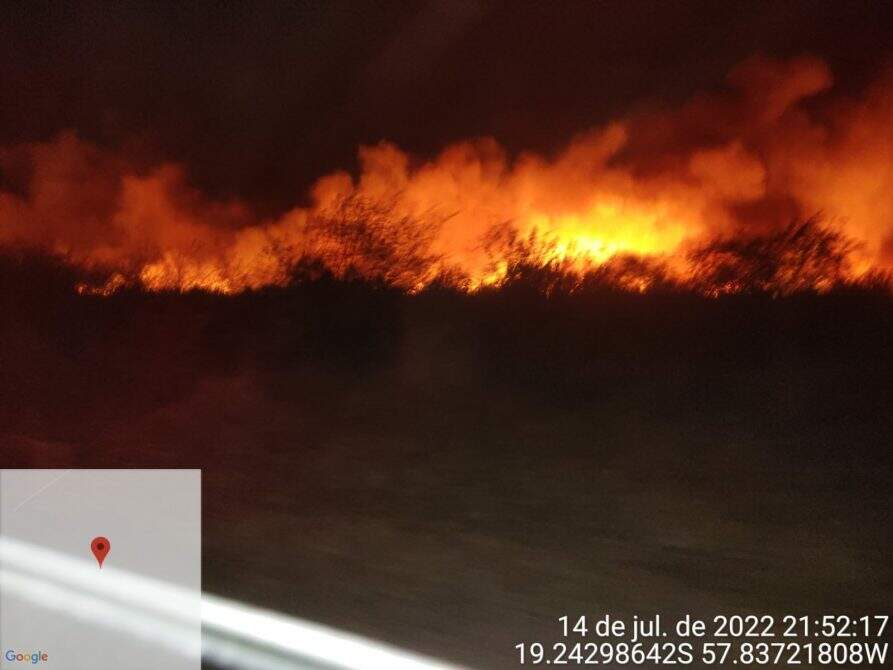 9d43437b 008c 4328 9787 a1f4175b3efa - Há 12 horas, bombeiros combatem incêndio em fazenda no Pantanal