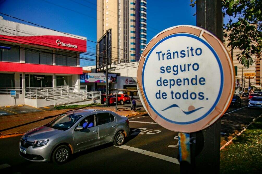 No dia do motorista, campanha na Afonso Pena conscientiza condutores sobre segurança no trânsito