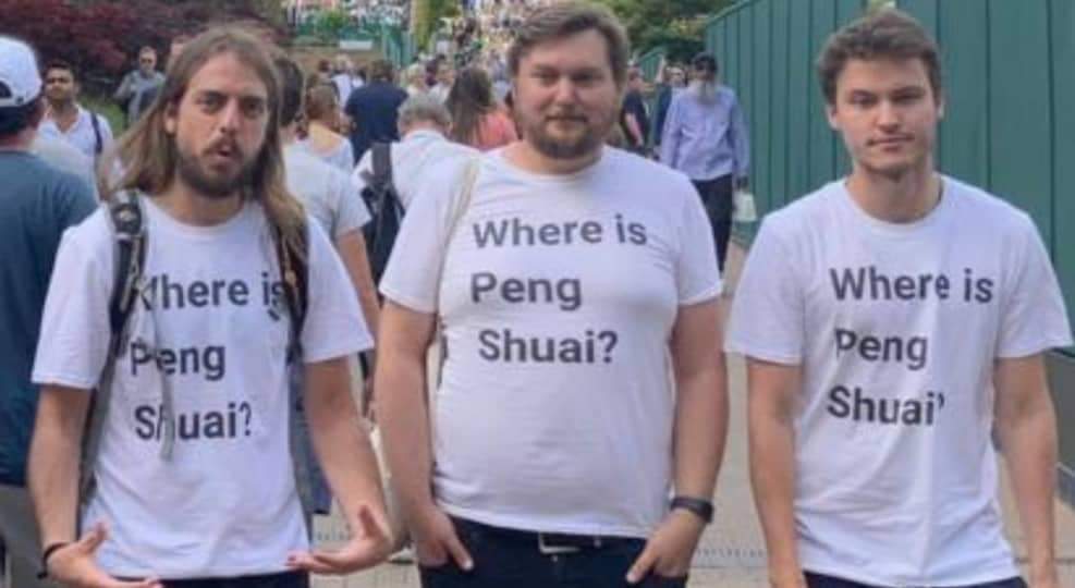 Campanhas apareceram em Wimbledon usando t-shirts com a pergunta ''Onde está Peng Shuai?'' 1 FB4019B1 39C2 439D AFFA B114BA147CB6 - Campanhas apareceram em Wimbledon usando t-shirts com a pergunta ''Onde está Peng Shuai?''