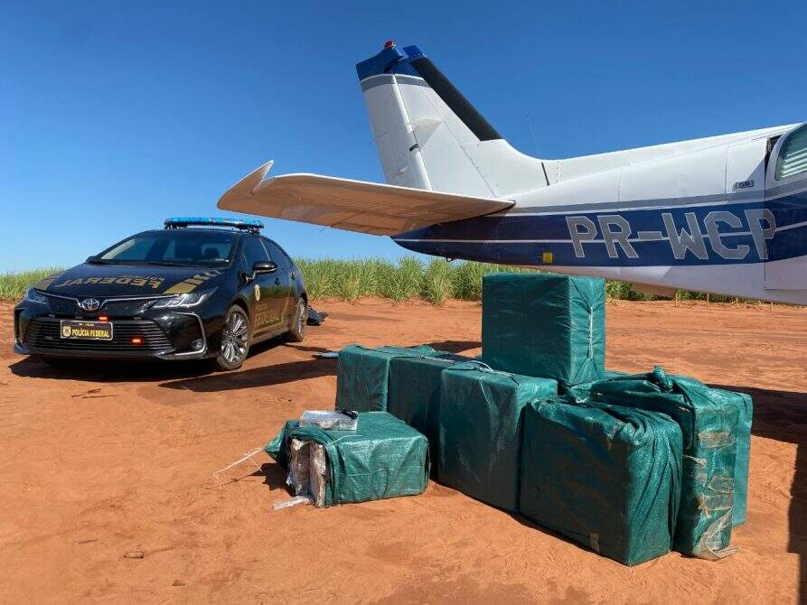 PF3 - Avião interceptado pela FAB passa por perícia e cocaína é avaliada em mais de R$ 30 milhões