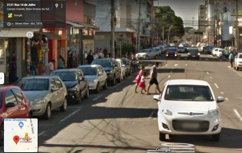 Google Street View reúne flagras de pedestres atravessando fora da faixa em Campo Grande
