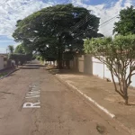 Rapaz de 24 anos atropelado duas vezes e espancado em bairro de Campo Grande está em coma