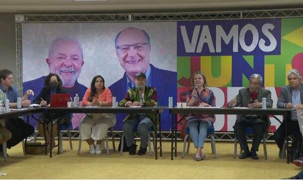 Sem Lula e Alckmin, PT oficializa candidatura à Presidência durante convenção em SP